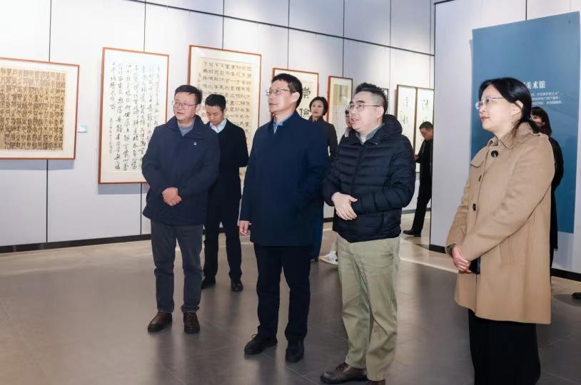 我校举行“清风伴行，，，廉韵沁心”清廉文化作品联展