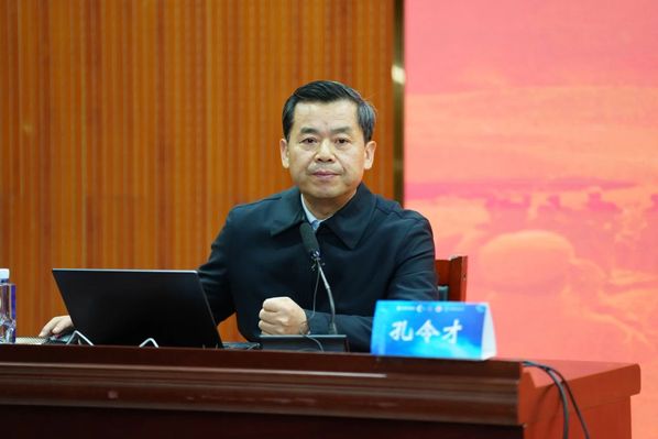 我校举行“弘扬航天精神 引立志进实力”专场报告会