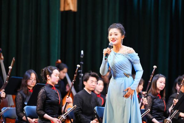 我校举行2025新年音乐会
